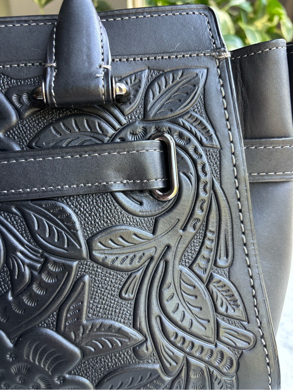 Coach Black Floral-Appliqué Leather Swagger 27 with Signature Turnlock - Picture 12 of 16